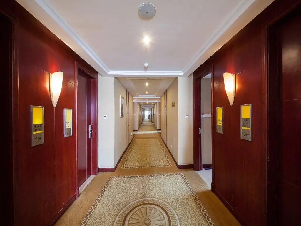Чэнду: For Star Hotel Renmin North Road