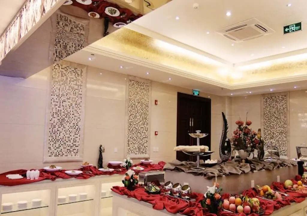 Чэнду: For Star Hotel Renmin North Road