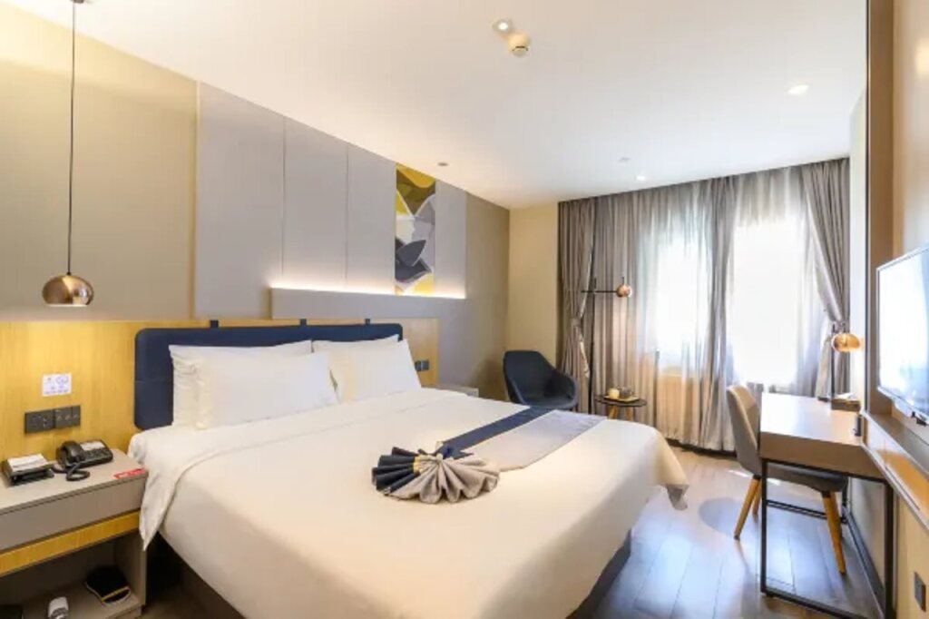 Тяньцзинь: Home Inn Selected (Tianjin Railway Station, Jinwan Square Metro Station)