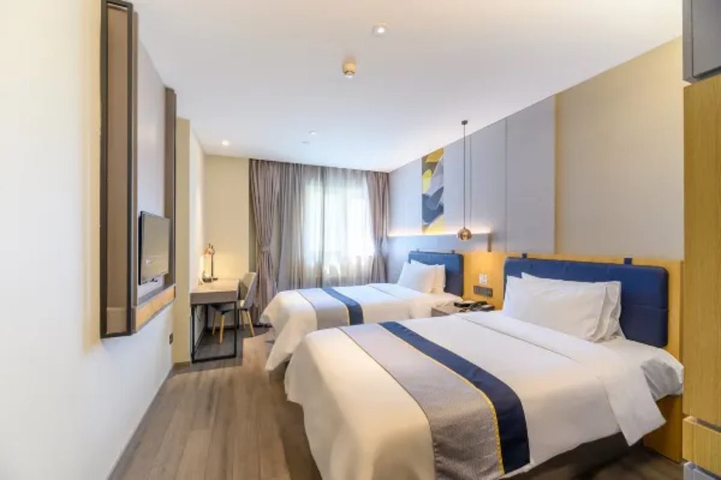 Тяньцзинь: Home Inn Selected (Tianjin Railway Station, Jinwan Square Metro Station)