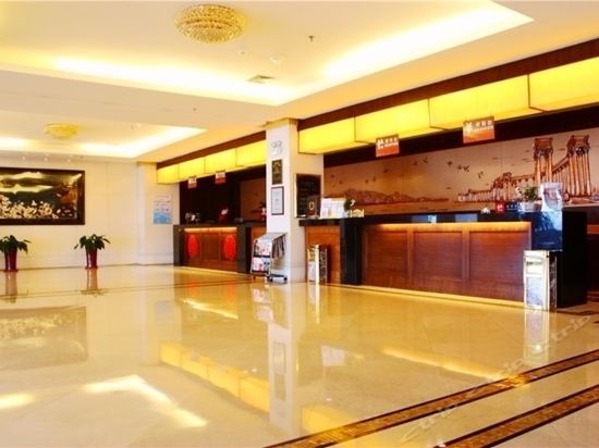 Junhui Jianguo Hotel — фото 1