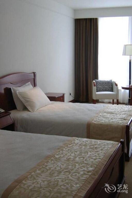 Пекин: Phoenix Tree Hotel