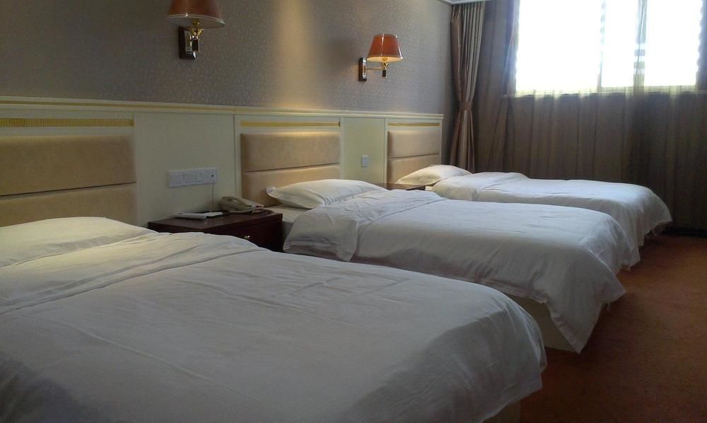 Нанкин: Nanjing Fuluola Holiday Hotel
