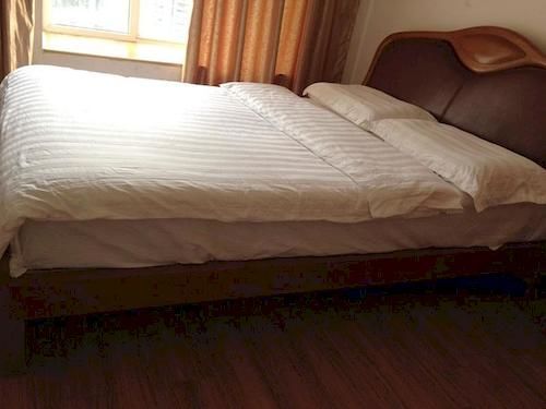 Чэнду: Chengdu Linjia Apartment