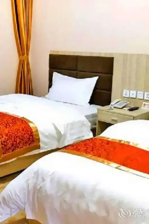 Чэнду: Super 8 Hotel Chengdu Liangjia Lane Bus Station