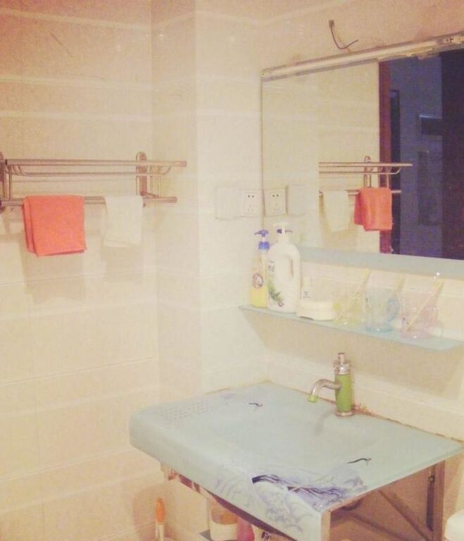 Сиань: Simple Capsule Apartment