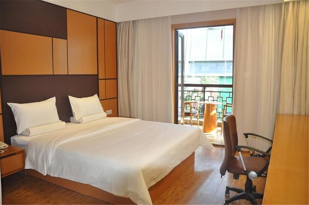 Чэнду: Ji Hotel (CCNICEC, Chengdu)