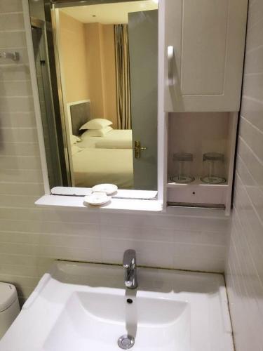 Ханчжоу: Hangzhou Mingjia Century Hotel