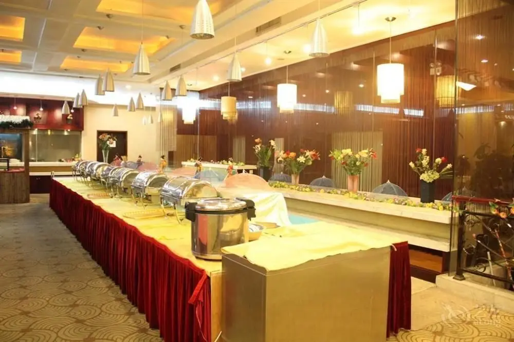 Шэньчжэнь: YiFeng Business Hotel