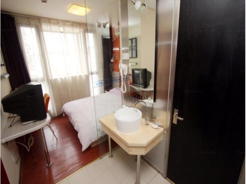 Нанкин: Motel 168 Ming Wa Lang Inn