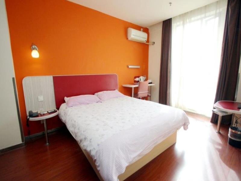 Нанкин: Motel 168 Ming Wa Lang Inn