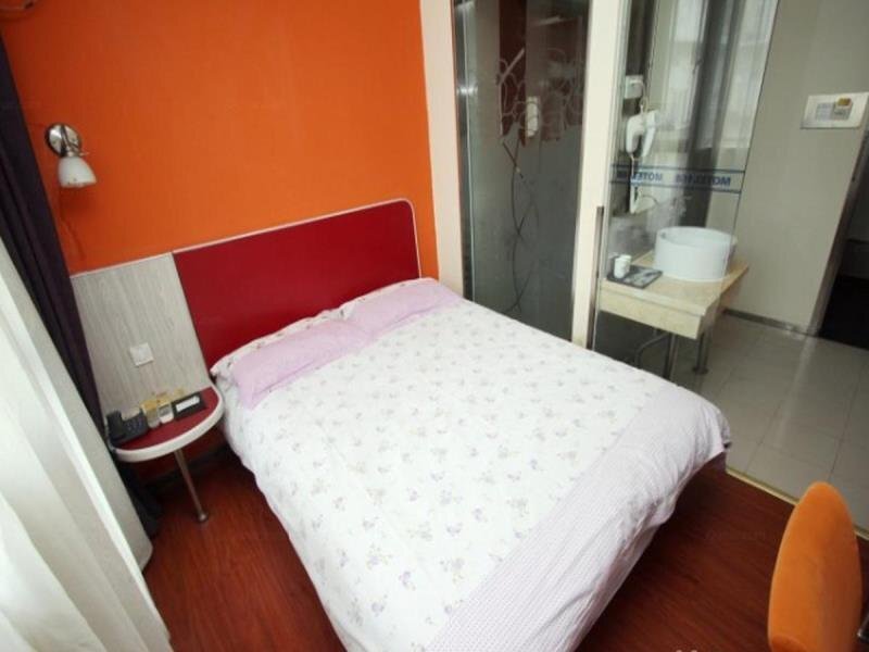 Нанкин: Motel 168 Ming Wa Lang Inn