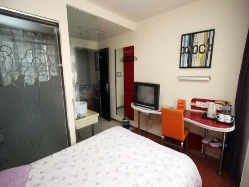 Нанкин: Motel 168 Ming Wa Lang Inn
