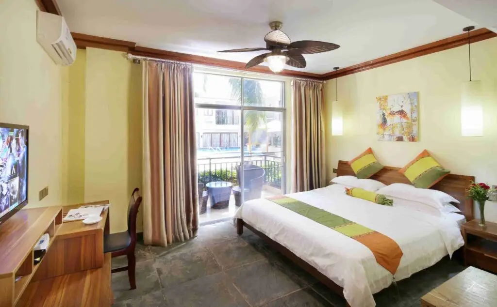 Санья: Sunny Sanya Family Inn-Yalong Bay