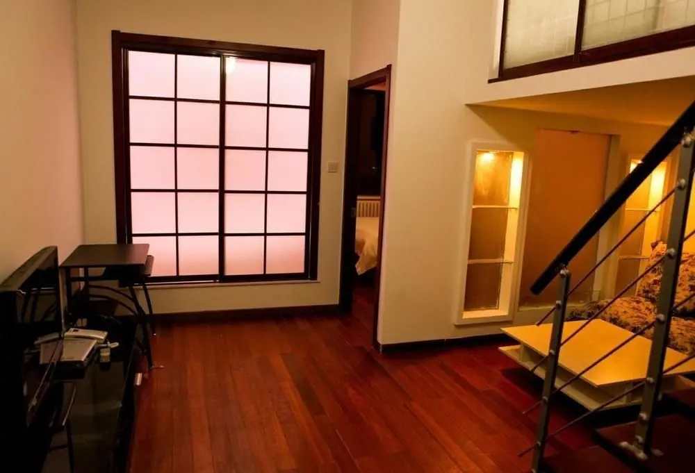 Далянь: Champs Elysees Jinfu Apartment