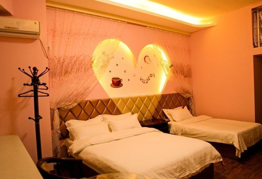Далянь: Champs Elysees Jinfu Apartment
