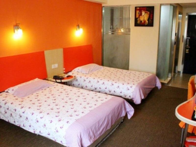 Циндао: Motel 168 Zhenjiang North Road