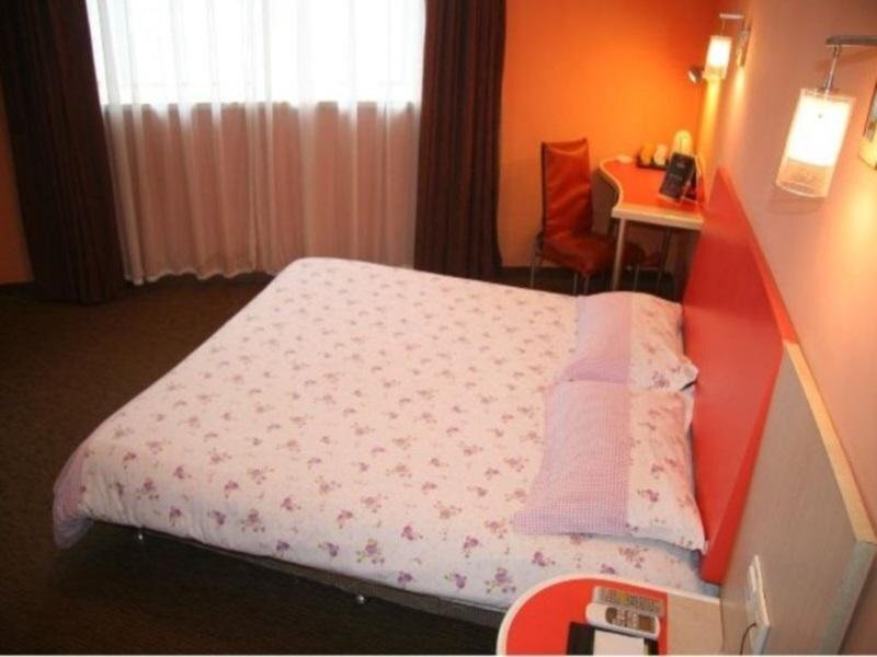 Циндао: Motel 168 Zhenjiang North Road