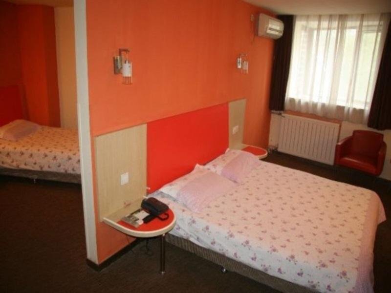 Циндао: Motel 168 Zhenjiang North Road