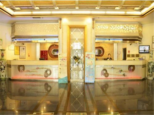 Циндао: Motel 168 Qingdao Hua Yang Road Inn