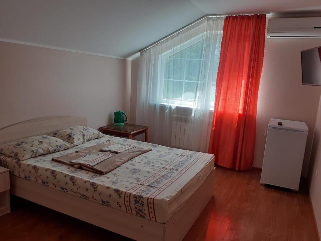 Витязево: Guest House Tango