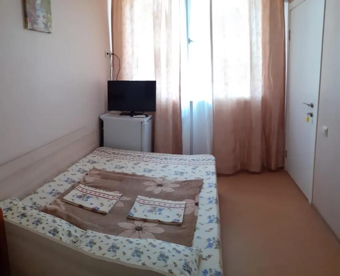 Витязево: Guest House Tango
