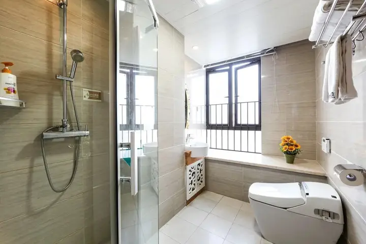 Гуанчжоу: Royal River Apartment