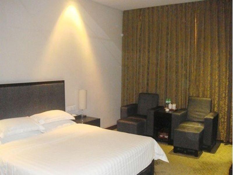Дунгуань: Jianglong Hotel (Dongguan Houjie Wanda Plaza)