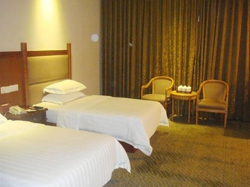 Дунгуань: Jianglong Hotel (Dongguan Houjie Wanda Plaza)