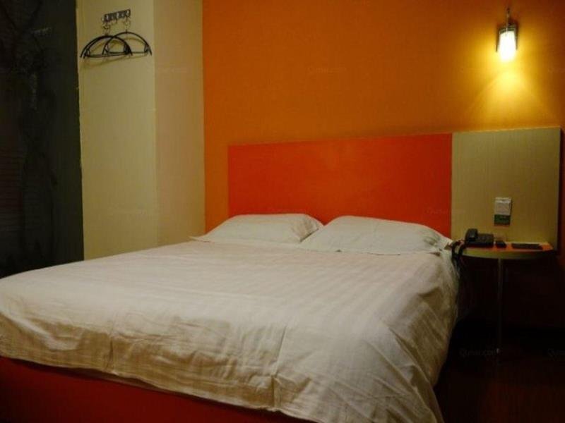 Чунцин: Motel 168 Chongqing ShangQingSi Road Inn