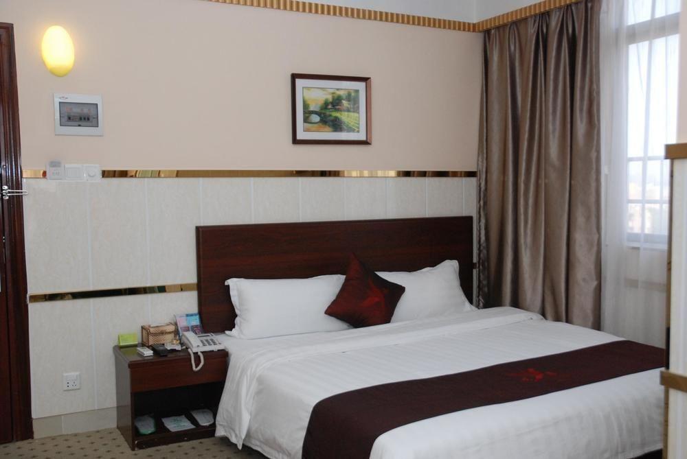 Шэньчжэнь: Yueyi Hotel - Shenzhen