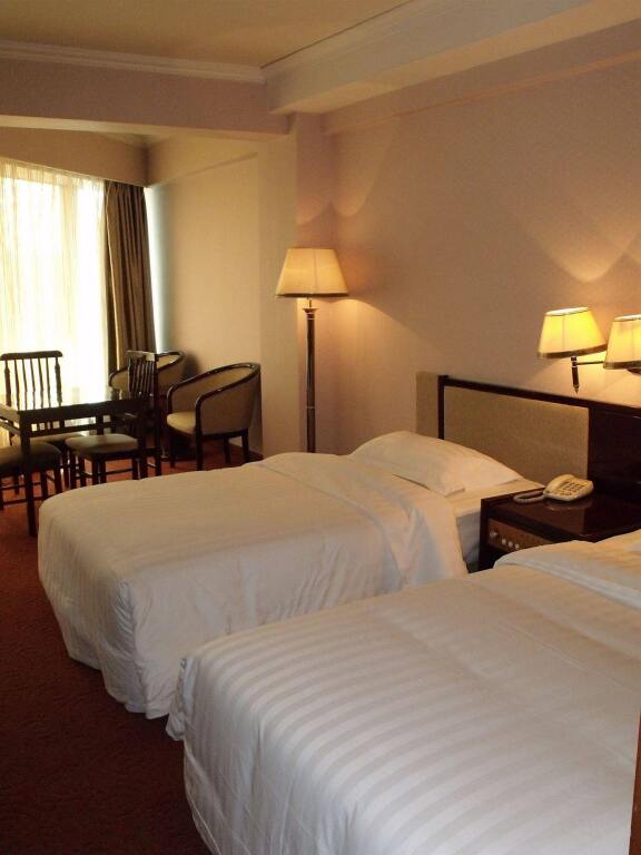 Пекин: Jingu Qilong Hotel Beijing