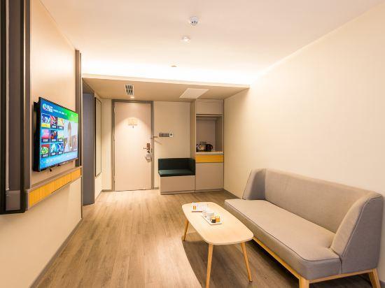 Нанкин: Home Inn Selected (Nanjing Xinjiekou Metro Station)