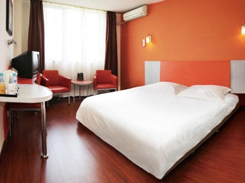 Янчжоу: Motel168 YangZhou WenChangGe Road Inn