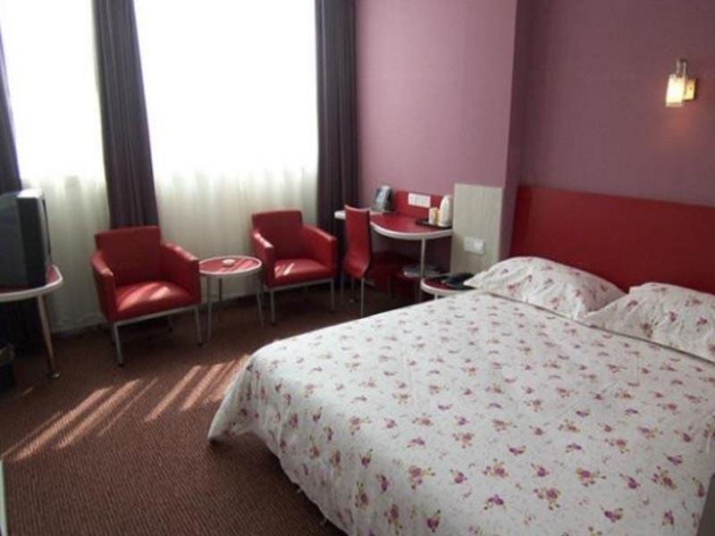 Янчжоу: Motel168 YangZhou WenChangGe Road Inn
