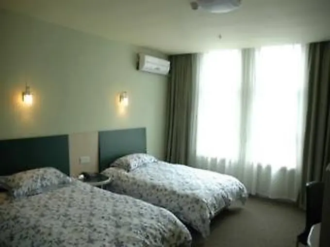 Гуанчжоу: Motel168 Guangzhou Luoxi Bridge Inn
