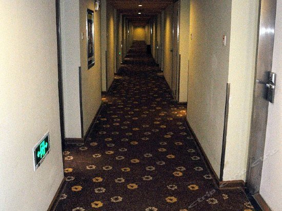 Чанша: Homeinn Selected Hotel (Changsha IFS Guojin Center Furong Square Subway Station)