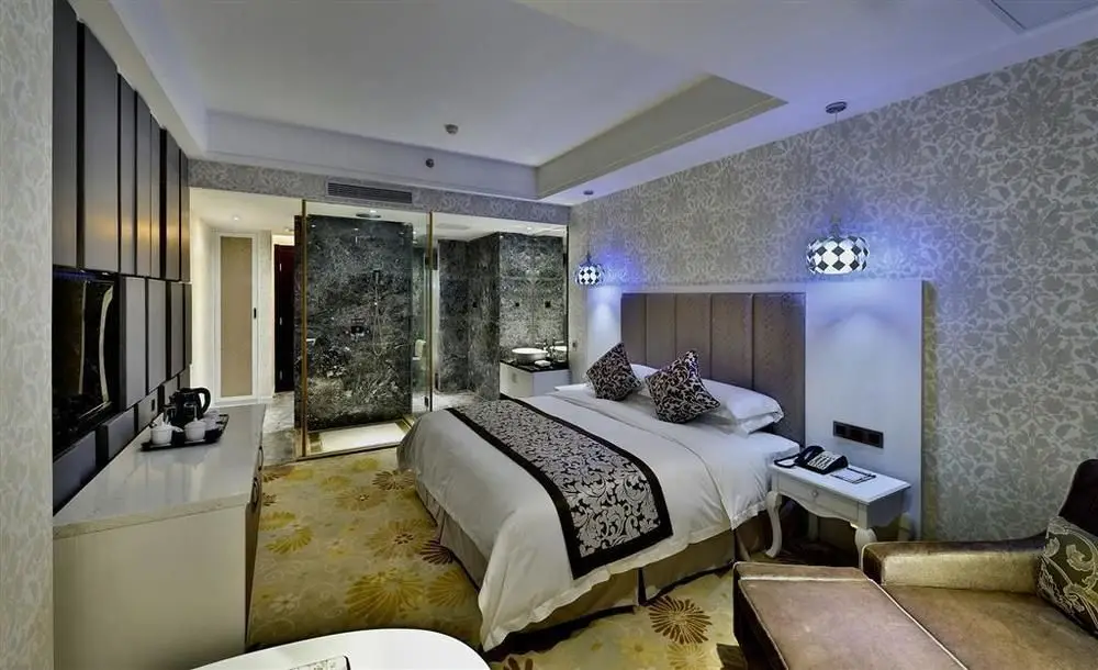 Фучжоу: Vienna International Hotel Fuzhou Cangshan Longfu