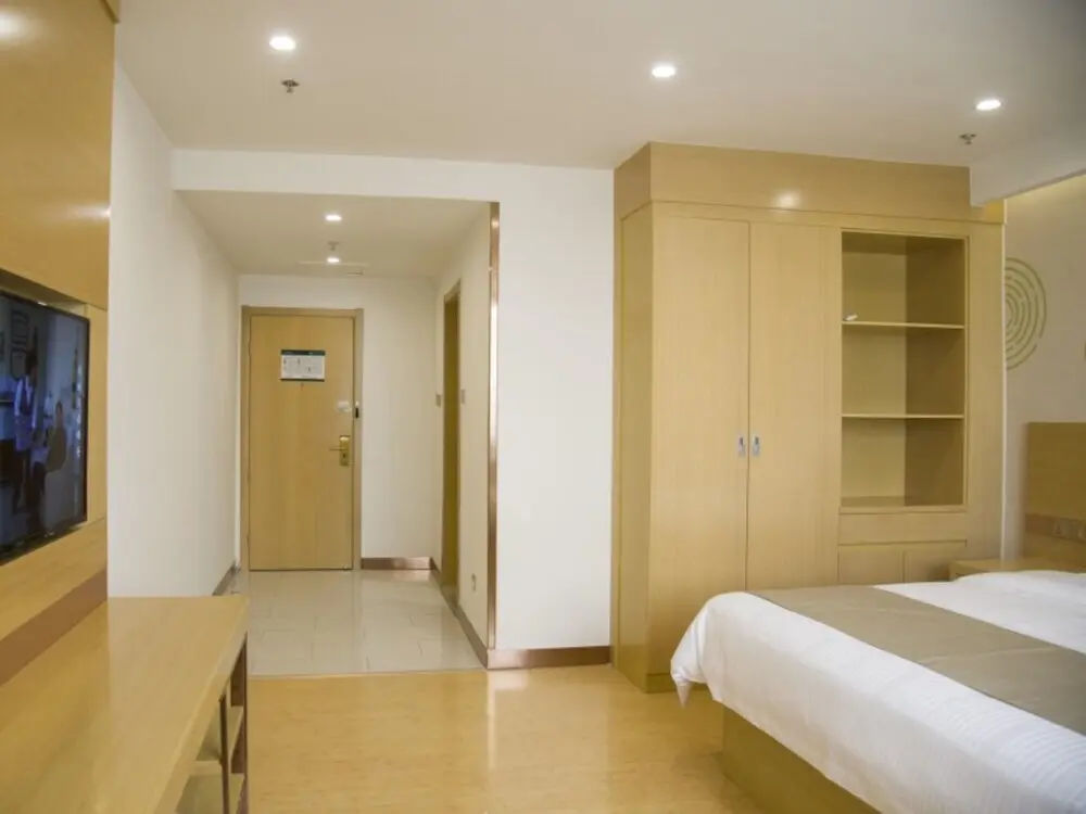 Цзинань: GreenTree Inn Jinan Yaoqiang Airport Airport Road