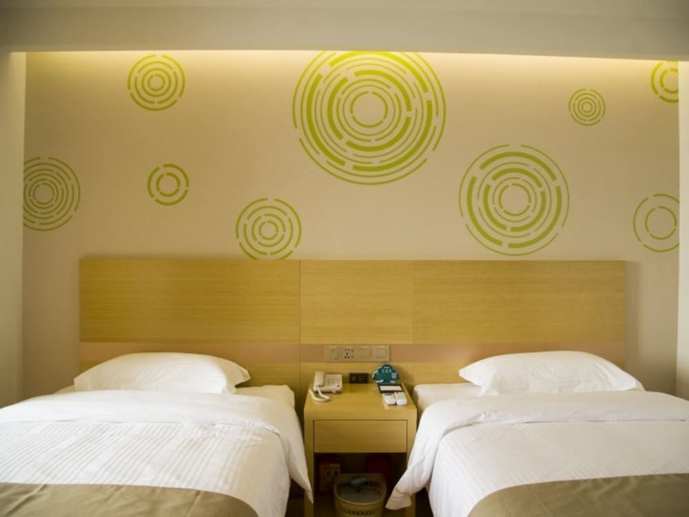 Цзинань: GreenTree Inn Jinan Yaoqiang Airport Airport Road