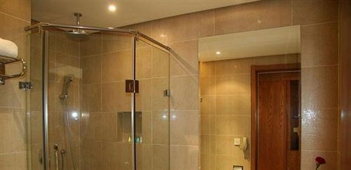 Чжэнчжоу: Zhengzhou Grenada Hotel