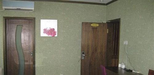 Циндао: Qingdao Heng He Four Business hotel