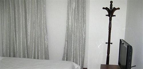 Циндао: Qingdao Heng He Four Business hotel