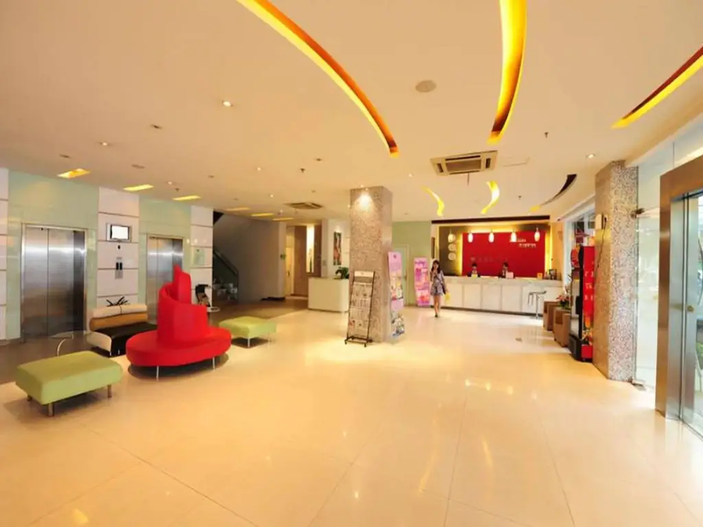 Гуйлинь: Grand 0773 Hotel