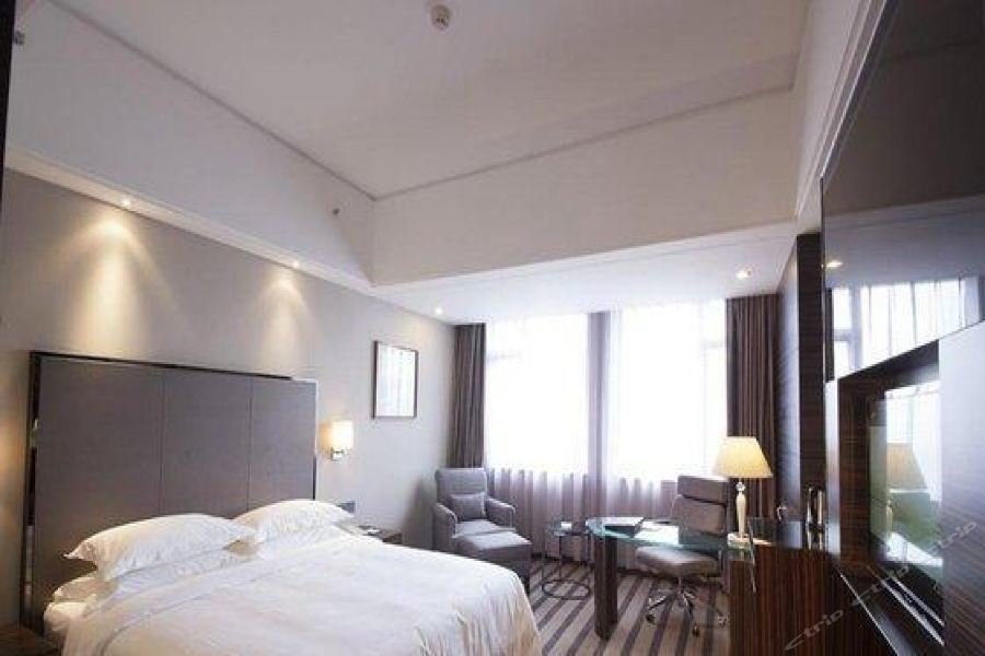 Фошань: Days Hotel Huanan