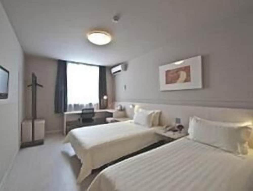Цзинань: Jinjiang Inn Jingshi Road Quancheng Park