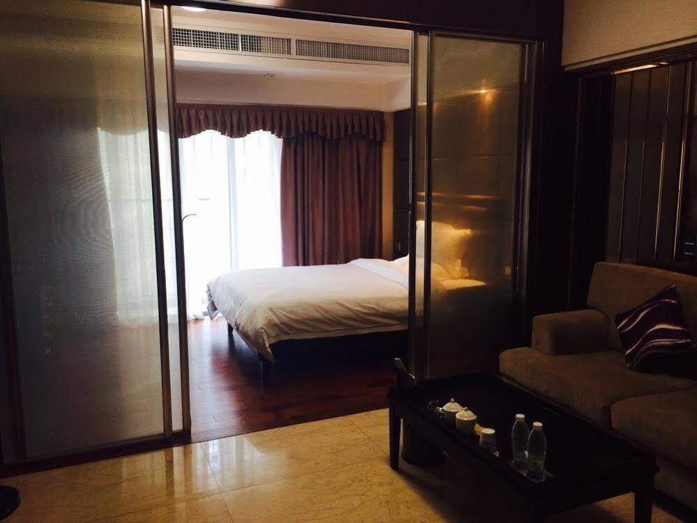 Фошань: Private Enjoy Home Apartment