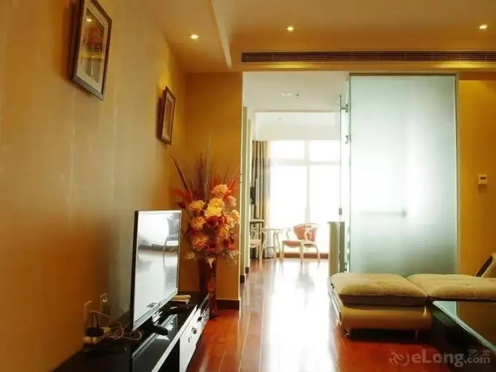 Шанхай: Shanghai Yuanda International Apartment