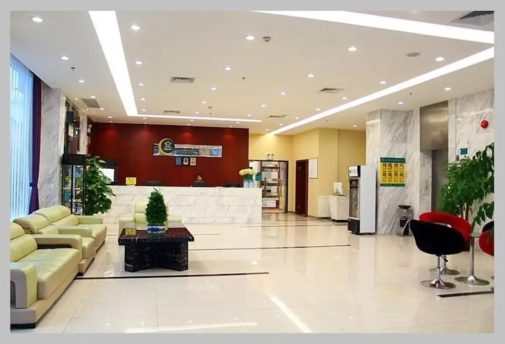 City Express Hotel — фото 1