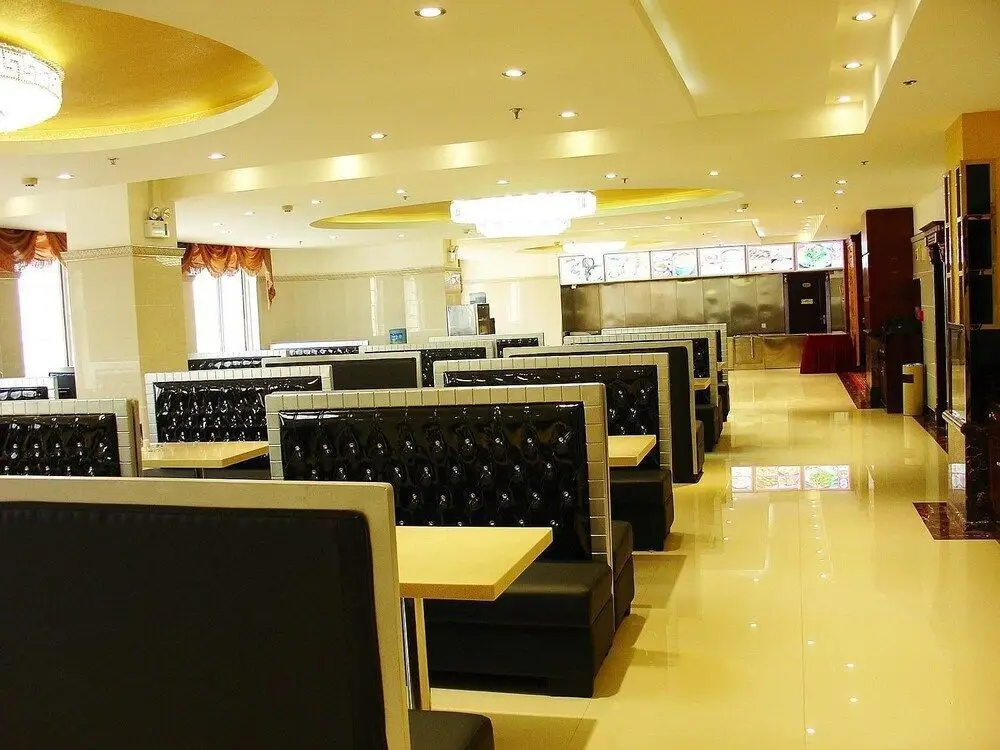 Куньмин: Kunming He Ri Jun Hotel